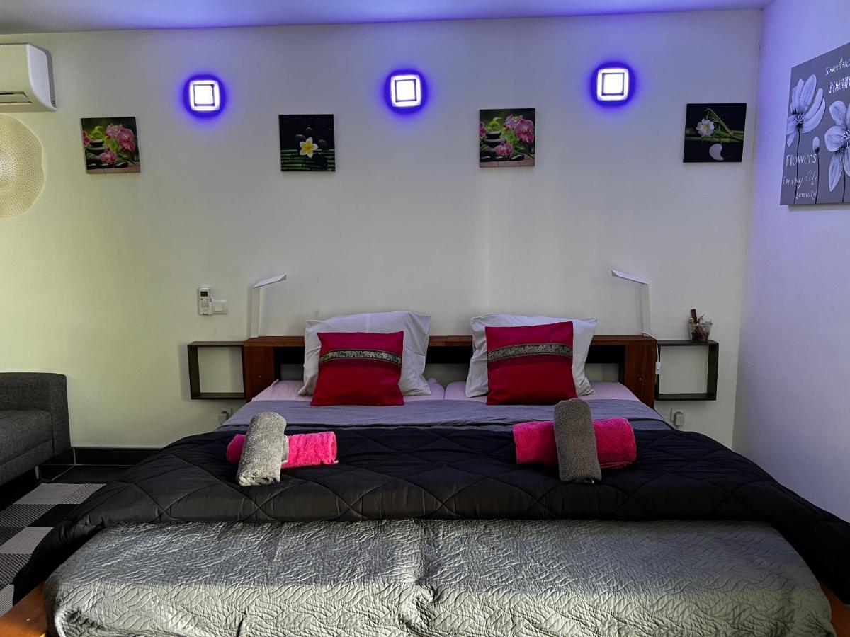 Mas La Farelle Chambre D'Hote,Fitness & Salle De Jeux Gratuite & Spa En Supplement Nîmes Esterno foto