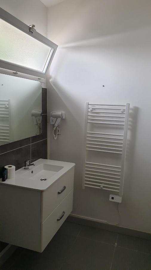 Mas La Farelle Chambre D'Hote,Fitness & Salle De Jeux Gratuite & Spa En Supplement Nîmes Esterno foto