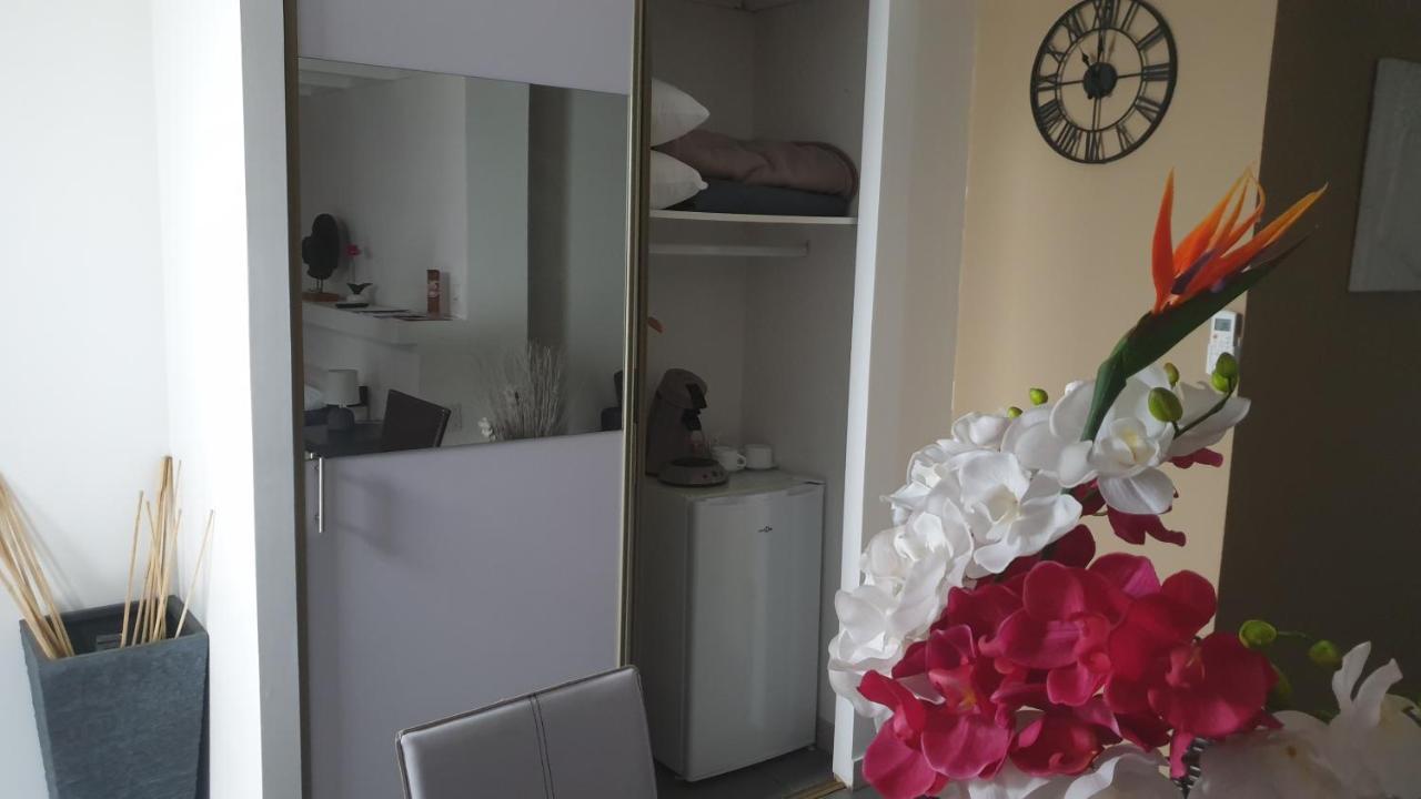Mas La Farelle Chambre D'Hote,Fitness & Salle De Jeux Gratuite & Spa En Supplement Nîmes Esterno foto
